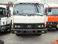 Hyundai tractor head