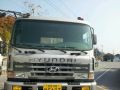 Hyundai tractor head
