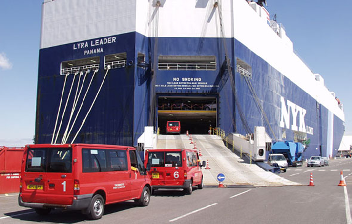 Ro-Ro vessel shipping